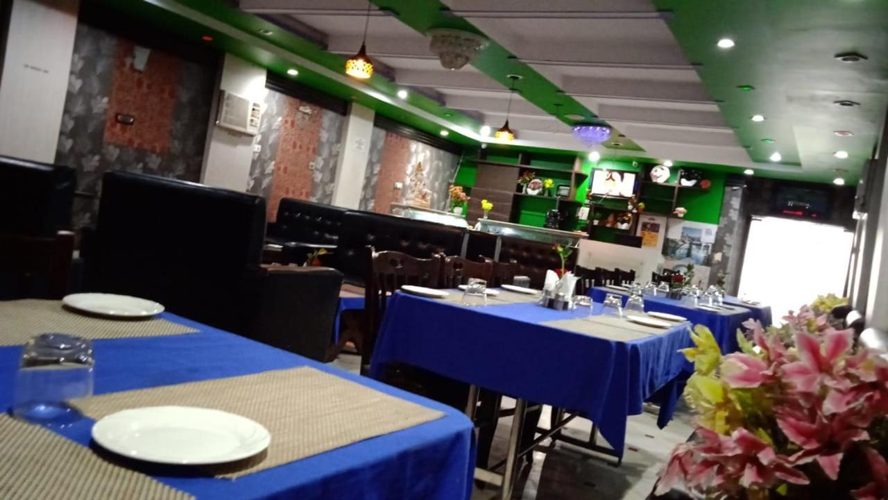 Rohit International By Wb Inn Sasaram Esterno foto